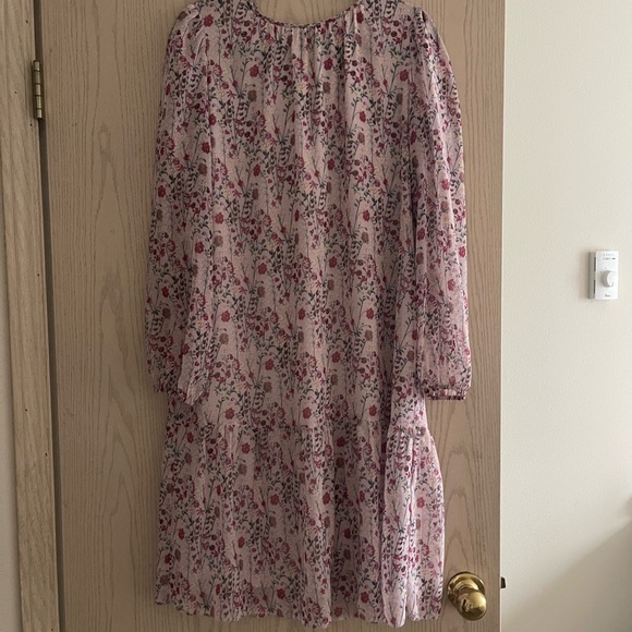 Aritzia Wilfred Floral Blouse in Pink and White - Picture 1 of 3